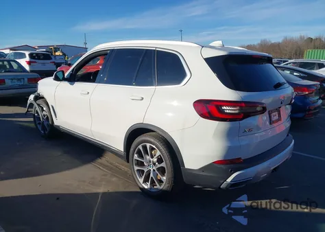 2022 BMW X5 xDrive40I z USA, uszkodzony, nr VIN 5UXCR6C04N9N08961